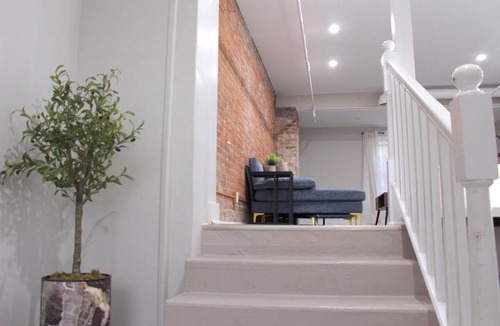 Albany Apartment | 2 bdrm Modern & Hip Apt with Private Patio