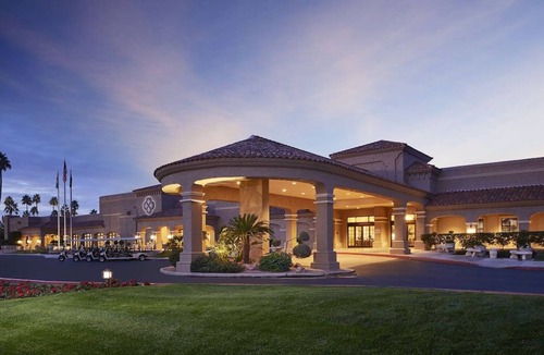 South Scottsdale Resort | 2 Charming Units w/5 Outdoor Pools, Spa, Hiking Trails, Tennis, Shuttle