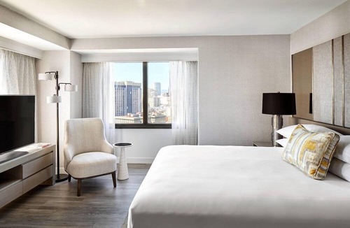 Union Square Hotel | 2 Connecting Suites at a 4⭐️ Hotel