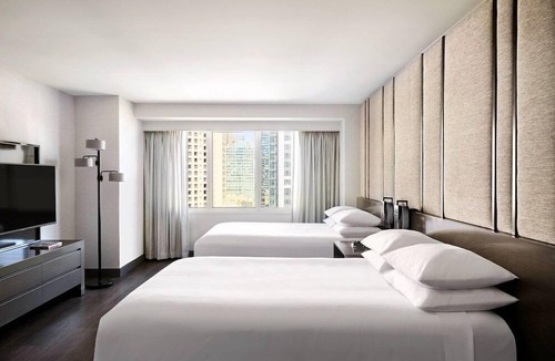 Union Square Hotel | 2 Connecting Suites at a 4⭐️ Hotel