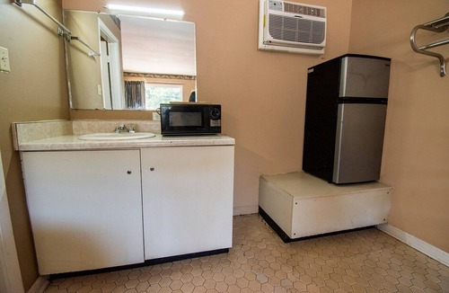 Calhoun Apartment | 2 Full Beds|Calhoun GA