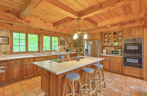 Amagansett North House | 20-Acre Hamptons Nature Escape w/Hot Tub & Pool