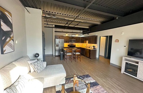 Stuart Condo | 203 - New Luxury Downtown Condo 1 bedroom with Fireplace