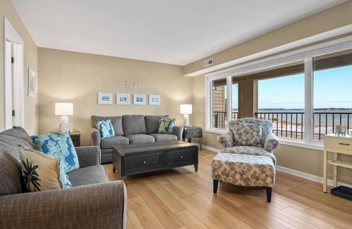 Elk Rapids Condo | #21 ELK RAPIDS BEACH CONDOMINIUM