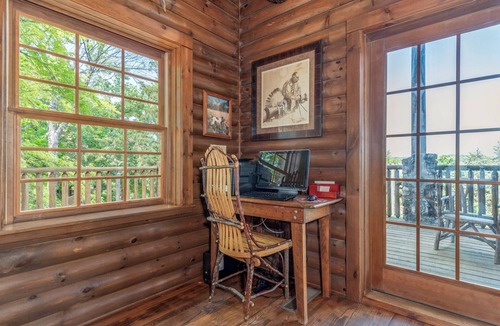 Indian Point Condo | 2BR Village At Indian Point 1607 near SDC - Free Tickets Daily up to $500