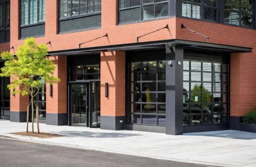 Hunters Point Apartment | 3 Inviting Units | Steps to MoMA PS1, Court Sq Metro & 5 Mins to Manhattan