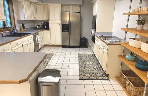 Edwardsburg House | 30 min from Notre Dame + Hottub, 10 acre estate and game room