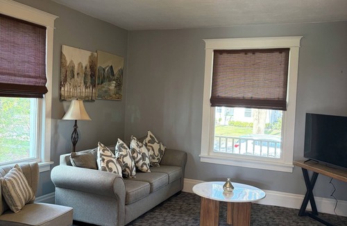 Saline House | 3BR 2BA Downtown Saline Home Near Ann Arbor & U of M Big House