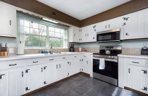 New Warrington House | 3rd St. Bungalow-NAS-Corry Station-Beaches-Dining