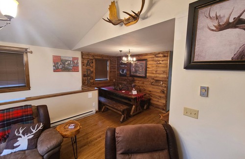 Town of Webb House | 4 Bedroom 2 Bath camp in the heart of Old Forge