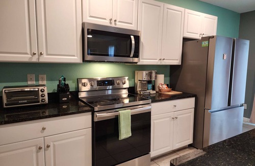Kingsland House | 4 Bedroom 2 Bath Home