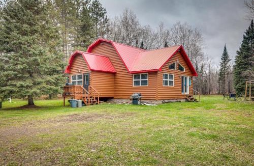 Wakefield House | 40-Acre, Off-Grid Wakefield Retreat w/Gas Grill!