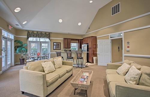 Carolina Forest Apartment | 6 Mi to Boardwalk: Condo w/Pool in Myrtle Beach