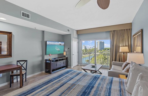 Sandestin Condo | 6th floor Studio with Lake and Golf Course Sunset views - close to the beach-