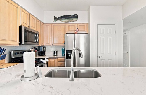 Ono Island Condo | 7th Floor Waterfront Harbour Pointe Retreat
