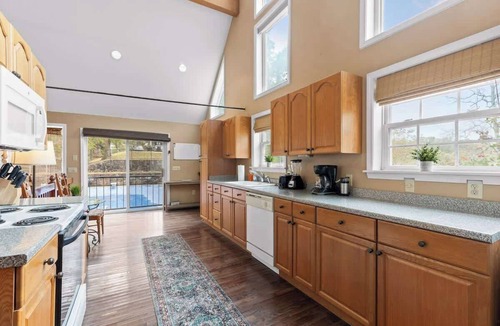Lookout Valley Neighborhood Association House | A Frame Farm Family House with Seasonal Pool