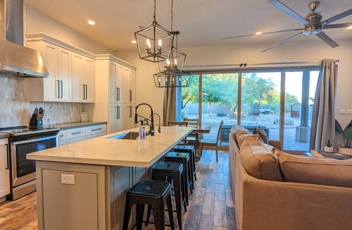 East Mesa House | ADOBE - ABODE Modern luxury 1000sqft custom guest home with mountain views