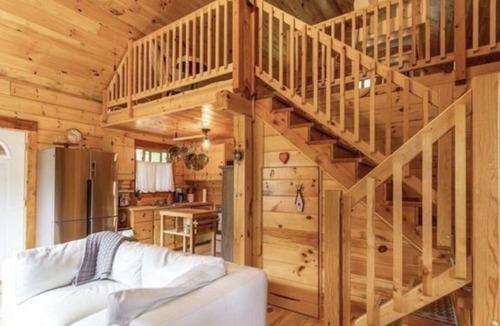 Iron River Cabin | Adorable Northwoods cabin