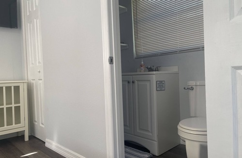 Chassahowitzka Apartment | Affordable Chasshideaway @ChazzMinido