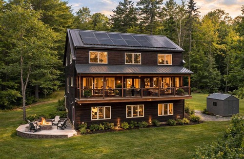 Warren House | Alpine Falls Chalet - Ski Haven with Mountain Views
