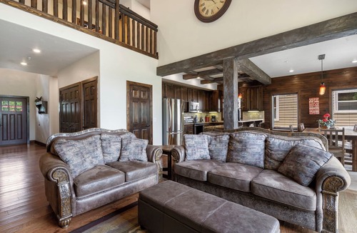 Lampe House | Angler's Getaway Boat Slip + Top Fishing Access with 4Bed Lakefront Home