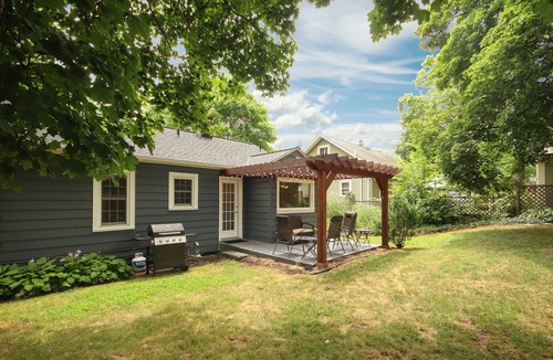 Ann Arbor House | Ann Arbor 3-bedroom home ideal for football weekends and near downtown
