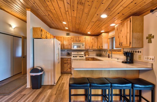 Indian River Cabin | Anni's Cottage, Free Wi-Fi and Air Conditioning