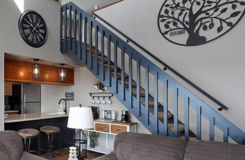 Indian Point Condo | Arcade Games & Stunning Lake Views, Minutes from Silver Dollar City with Free Tickets