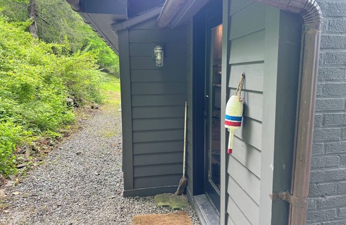 Callicoon Center House | Architectural Gem - Catskill Chalet, hot tub, wraparound deck on 6 acres