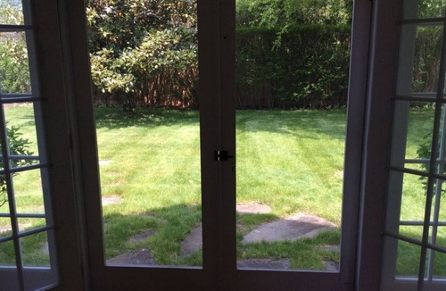 Village of East Hampton House | August- LD, Pretty cottage, south of the highway, walking distance to beach