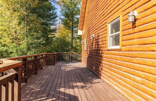 Grand Marais Cabin | Aurora Basecamp at Pictured Rocks Sleeps 10