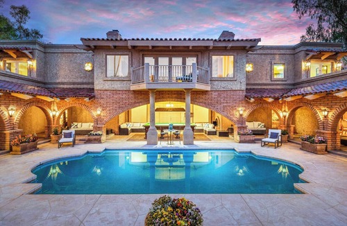 Camelback C C Estates Villa | Award-Winning Ritz Carlton Golf Green Estate|Sauna|Interior Pool|Jacuzzi|Gym|Mountain Views