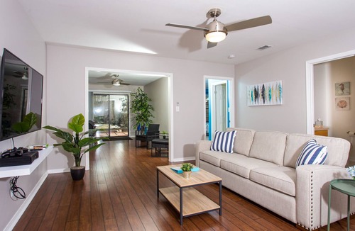 East Pensacola Heights House | Bayfront Retreat of Pensacola, Close to Downtown and Beach