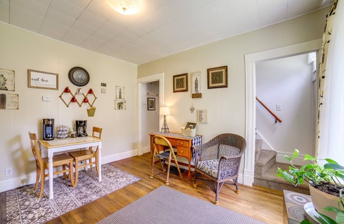 Adrian House | BBQ, Fire Pit & Yard: Family Home in Adrian