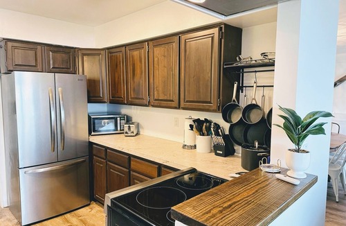 Port Hope House | Beach front house- 3 BDR each with a King - 10 Minutes to Port Austin!