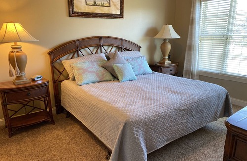 Central Myrtle Beach Condo | Beautiful 2 Bedroom Condo with Gorgeous Views of the Golf Course