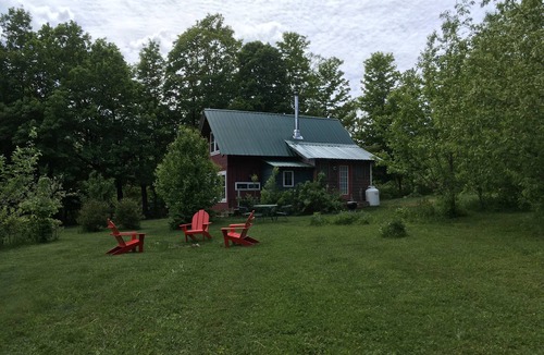 North River Cabin | Beautiful cottage on scenic Adirondack hobby farm