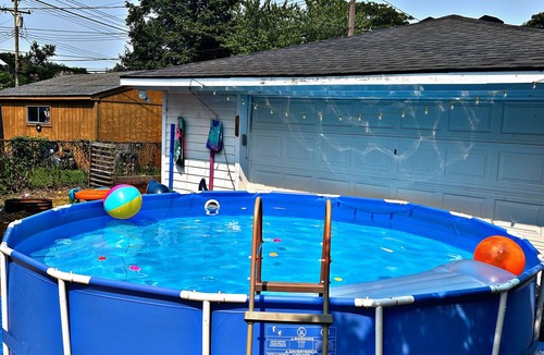 Taylor House | Beautiful Kid-Friendly Home In Taylor Close To Airport With Wi-Fi