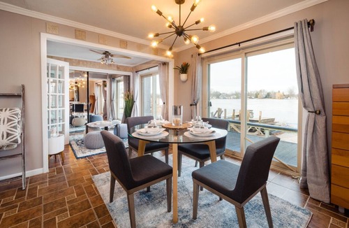 Commerce Township House | Beautiful lakefront with hot-tub 2bedroom +WiFi on all sports Cooley lake
