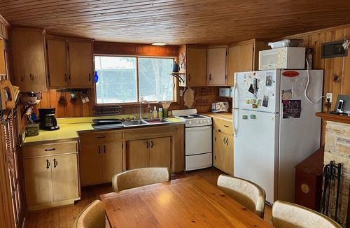 Hayward Cabin | Beautiful lakefront 3-bedroom retreat in Hayward great for a relaxing getaway