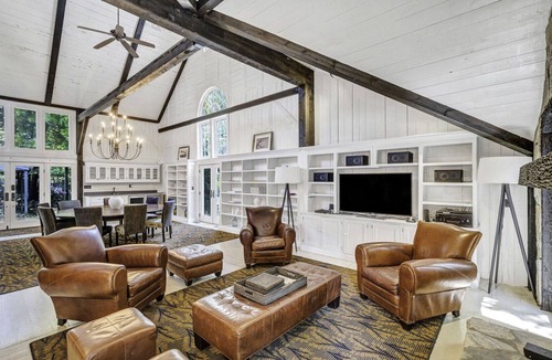 Village of East Hampton House | Beautifully renovated East Hampton home close to town, ocean beaches, and...