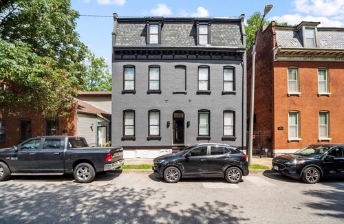 Benton Park Apartment | Benton Park Retreat - MO2S