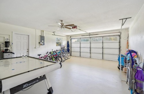 Lecanto House | Bikes, Yard & Fire Pit at Upscale Lecanto Home!