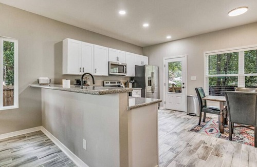 Southeast Pensacola House | Blue Bayou 5 Mins to Downtown/10 Mins to Beach!