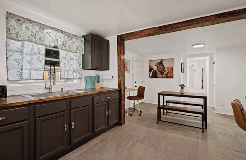 Southeast Pensacola Apartment | Blue Ox