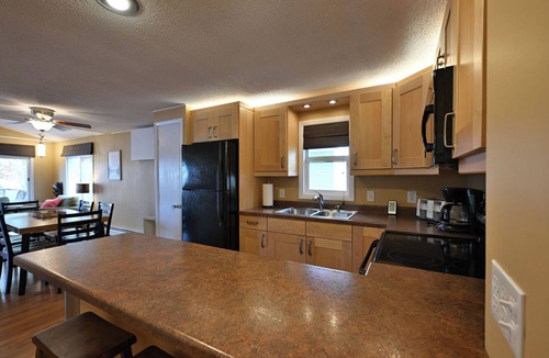 Stone Lake Cabin | Bluegill Bungalow- Cute Cabin on the Shores of Whitefish Lake near Stone Lake.