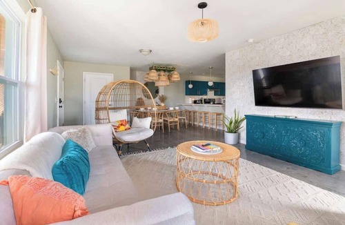 Ithaca House | Boho House- A Rural Escape with Fire Pit, EV, WFH