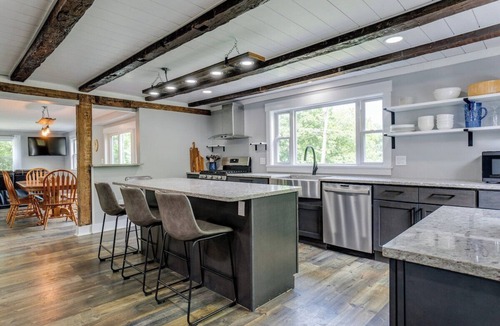 Himrod House | Boondock Retreat, pet friendly 4 bedroom home with EV charger
