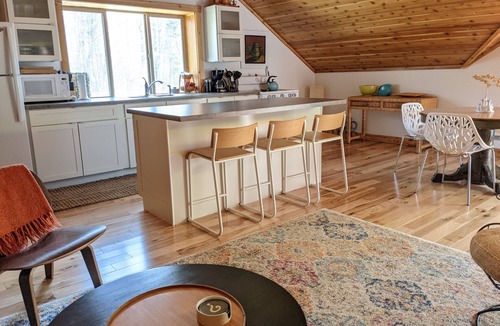 Beaver Island House | Bright and spacious, modern carriage house apartment. WiFi. 2 miles from town.