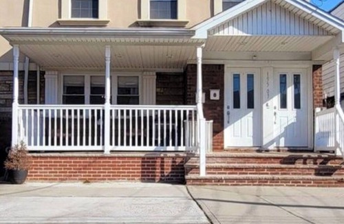 Queens Apartment | Bright & Cozy 3-Bedroom 2nd Floor Apartment Near JFK & Casino